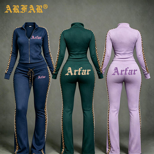 Set Invernale in Velluto a 2 Pezzi per <span class=keywords><strong>Donna</strong></span>, Logo Personalizzato, Giacca con Zip a Righe Leopardate e Pantaloni a Zampa, Completo Loungewear - Product Image 3