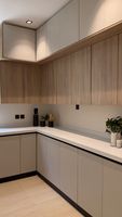 Meuble de cuisine pour villa, design bicolore de luxe, taille et couleur personnalisées