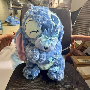 Almohada de Peluche Súper Suave con Flores de Cerezo Cosidas en Dorado, Coleccionable, de <span class=keywords><strong>Lilo</strong></span> & Stitch, Rellena de Algodón PP - Product Image 2