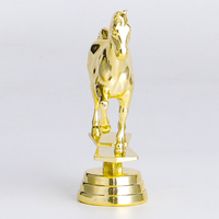 Trophée en ABS doré de qualité supérieure à prix abordable avec logo personnalisé et impression UV pour compétition équestre, équitation GZ93