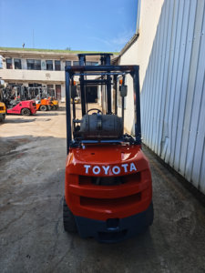 Japan Original for FGZN25 LPG Gasoline Powered <b>Pallet</b> Truck 2.5 Ton <b>Used</b> 2024 Model 4x4 Drive Machinery Test Report Good - Product Image 5