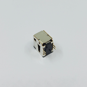Conector USB automotriz 2325130-1, receptáculo hembra SMT de 4 pines, conector de cableado automotriz de montaje en superficie - Product Image 1
