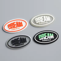 Prix d'usine Logo personnalisé Patch en caoutchouc de silicone souple 3D PVC/TPU Etiquette de vêtement pour sacs et vêtements Type plié