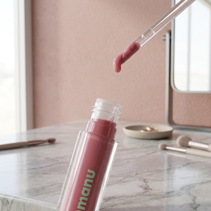 01 Pure Peach Panel Manu Glow Lip Serum Maquillaje - Product Image 3