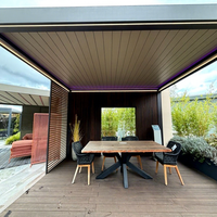 Pergola extérieure de luxe en aluminium thermolaqué, écologique et durable, avec accessoires complets pour terrasse et balcon