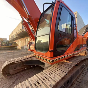 Excavadora sobre orugas usada Doosan, máquina de construcción Popular, gran rendimiento con bomba de engranajes de caja de cambios de motor central, 2017 - Product Image 5