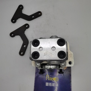 Vanne pilote pour excavatrice PC56-7 PC50MR-2 702-16-01950 Vanne au pied 702-16-01950 - Product Image 2