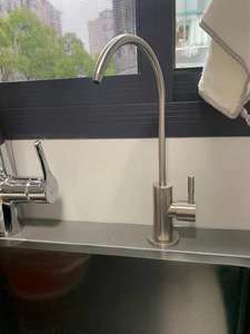 Robinet de cuisine classique à noyau de valve en céramique à poignée unique avec purificateur d'eau à fonction thermostatique pour installation à trou unique - Product Image 3