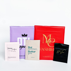Hot Sale 10*13 Matte White Mailer Bag With Shiny Gold logo Bubble Bag Eco Red Poly Mailer Packaging Shipping Bag for <b>Clothes</b> - Product Image 1
