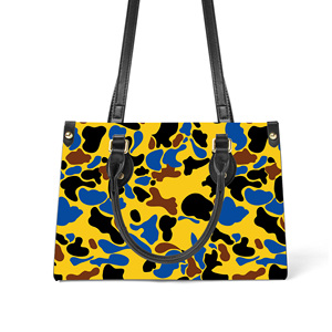 Bolso de mano de piel sintética con estampado de camuflaje multicolor personalizado al por mayor para mujer, con correa para el hombro y asa superior, estilo Cloud Camo - Product Image 5