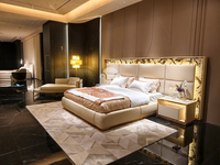 Ensemble de meubles de chambre à coucher de luxe pour villa, lit queen size moderne en cuir avec tête de lit à éclairage LED, suite de chambre pour projet hôtelier