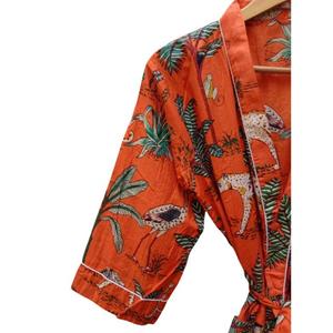 Robe kimono en coton rouge grande taille de haute qualité, imprimé floral fait main, tenue décontractée disponible en gros - Product Image 2