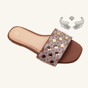 High-quality Fashionable Slip-on Rhinestone Retro-style Best-selling Casual Outdoor Lightweight Women's Sandals and <b>slippers</b> - Product Image 2