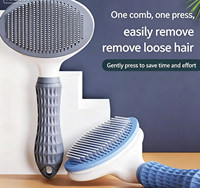 Brosse démêlante pour chiens et chats, peigne de toilettage pour éliminer les poils lâches et démêler les poils emmêlés