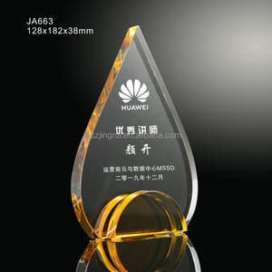 हॉट सेल अद्वितीय त्रिकोण क्रिस्टल ट्रॉफी पुरस्कार चांदी धातु पुरस्कार - Product Image 4