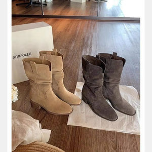 Les nouvelles <span class=keywords><strong>bottes</strong></span> pour femmes personnalisées présentent un style ample mi-mollet, des talons épais uniques et un style décontracté. - Product Image 2