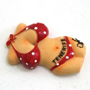 แม่เหล็กติดตู้เย็นรูปสาวใส่บิกินี่ถือกล้วย งานเรซิ่น ของที่ระลึกนักท่องเที่ยว เทเนริเฟ่ สเปน รับผลิตตามสั่งขายส่ง - Product Image 1