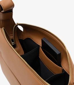 Universele Veganistische Lederen Kinderwagen Organizer Premium Luiertas Met Verstelbare Schouderriem Voor Babyproducten - Product Image 5