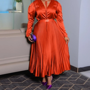 ชุดเซ็ต 2 ชิ้น เสื้อแขนยาวสีพื้นผูกโบว์สุดหรูหราสำหรับสาวอวบอ้วนช่วงฤดูใบไม้ร่วง พร้อมกระโปรงจีบแฟชั่น - Product Image 3