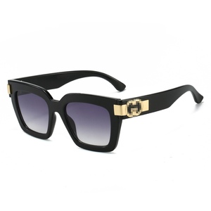 Gafas de Sol Estilo Ins para Hombre y Mujer, Modernas, de Viaje, con Protección UV400, para Fiestas, Tendencia Transfronteriza, Regalo de Año Nuevo - Product Image 4