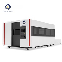 Machine de découpe laser fibre CNC à double table 3000W à couverture intégrale, commande Cypcut, servomoteur Yaskawa, refroidissement par eau AI pour tôles
