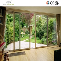 Porte coulissante élégante en aluminium de 22 mm avec verre insonorisé, installation sur rail encastré, isolation thermique moderne, extérieur et intérieur