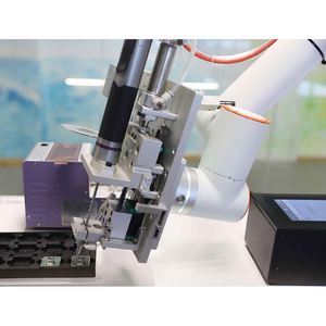 Brazo Robótico Colaborativo de Alta Velocidad HWINT Smart Factory de 6 Ejes para Soldadura Robótica, Montaje de Gabinetes y Manipulación - Product Image 1