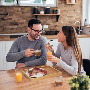 Table de petit-déjeuner pliante en bois d'acacia pour canapé-<span class=keywords><strong>lit</strong></span> utilisé comme support d'ordinateur portable et surface de salle à manger - Product Image 5