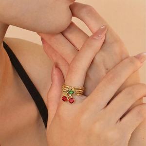 Juego de Anillos Apilables de Acero Inoxidable con Baño de Oro de 18K, con Dijes de Cereza, Corazón, Luna, Estrella y Perla, Anillos Abiertos Minimalistas para Mujer - Product Image 3