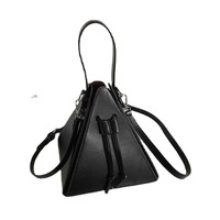 Benutzer definierte Logo Damen Dreieck Umhängetasche Stilvolle PU Leder Schulter Geldbörse Stereo scopic Vielseitige Mini Handtasche