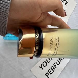 Set <span class=keywords><strong>de</strong></span> Perfume Original <span class=keywords><strong>de</strong></span> Marca al por Mayor, Aroma Fresco <span class=keywords><strong>de</strong></span> 250 ml para Mujer, Personalizado <span class=keywords><strong>Victoria</strong></span>'s <span class=keywords><strong>Secret</strong></span> Agua Kiss, Set <span class=keywords><strong>de</strong></span> Spray Corporal y Loción - Product Image 5