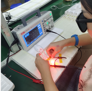 Masaje de piel con luz roja, dispositivo de belleza, luz Led roja, belleza Facial, cuidado de la piel, dispositivo de elevación, energía ligera, pegatina de mano para uso doméstico - Product Image 6