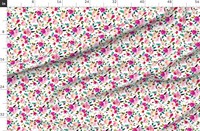 Tissu en voile 100 % coton tendance 86 GSM, imprimé floral rose fluo et blanc, tissé, écologique, pour costumes, robes et artisanat pour filles et garçons