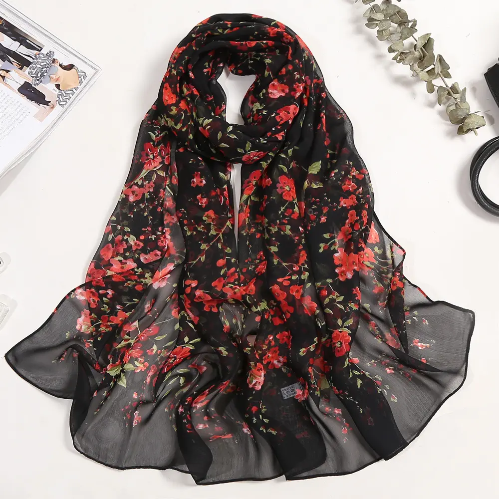 Nuova sciarpa donna estate INS scialli di colore nero di piccole dimensioni per la protezione solare sciarpe morbide in georgette con fiore rosso