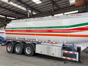 Remolque Cisterna <span class=keywords><strong>de</strong></span> Combustible <span class=keywords><strong>de</strong></span> Aleación <span class=keywords><strong>de</strong></span> Aluminio <span class=keywords><strong>de</strong></span> 3 Ejes y 45,000 <span class=keywords><strong>Litros</strong></span> |   Semirremolque <span class=keywords><strong>de</strong></span> Transporte <span class=keywords><strong>de</strong></span> Diésel/Petróleo <span class=keywords><strong>de</strong></span> 5 Compartimentos, 5001-10000 kg - Product Image 4