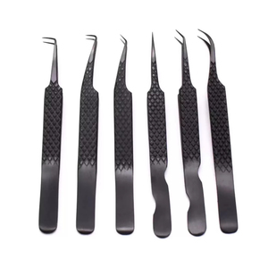 Divers outils pour cils : colle à cils, adhésif, shampoing, brosse, ruban adhésif, pince à épiler, adaptés à <span class=keywords><strong>l</strong></span>'application de faux cils et <span class=keywords><strong>au</strong></span> maquillage des sourcils. - Product Image 1