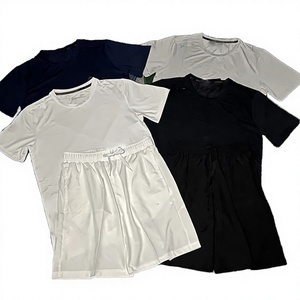 Conjunto Deportivo para Hombre, Camiseta Transpirable de Secado Rápido con Detalles Reflectantes y Pantalones Cortos Deportivos, Ropa Deportiva para Correr, Gimnasio y Entrenamiento al Aire Libre - Product Image 3