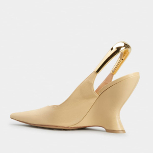 Sandales à bout pointu pour femmes avec brides dorées à l'arrière, sexy, à talon compensé haut, style escarpin, découpées, à bride arrière, pour l'été - Product Image 5