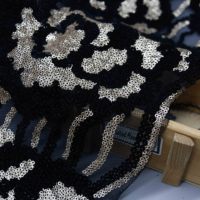 Tissu en maille à sequins noir et argenté abstrait en polyester, fourni par l'usine, pour robes de soirée et costumes de scène