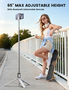 Lamicall STTP08 Trépied pour téléphone 65 pouces avec perche à selfie, télécommande Bluetooth à ouverture par pression, griffe porte-accessoire, support en aluminium pour enregistrement vidéo et diffusion en direct - Product Image 4