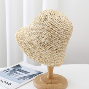Vente en gros Chapeau de pêcheur en crochet fait à l'extérieur pour la plage, chapeau en papier pliable à petit bord, seau de paille pliable pour femmes - Product Image 5