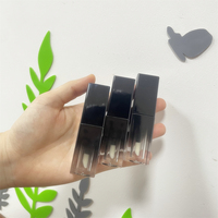 Récipient de brillant à lèvres carré de faible quantité de 6.5ml emballage de tube de bâton liquide de brillant à lèvres noir dégradé