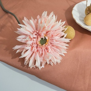 โต๊ะ<span class=keywords><strong>ดอก</strong></span><span class=keywords><strong>เบญจมาศ</strong></span>พิมพ์ลายดอกไม้พลาสติกจำลองใช้ในฤดูใบไม้ร่วงสำหรับตกแต่งบ้านและโรงแรม - Product Image 5