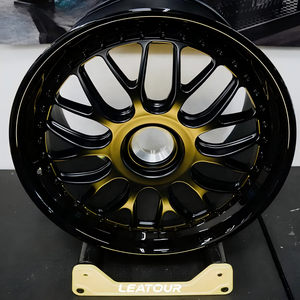 LEATOUR 2 pièces 19 20 21 22 24 26 pouces 5*114.3 5*120 Jantes forgées noires brillantes de luxe 458 990 pour RS3 RS4 Classe G <span class=keywords><strong>Maclaren</strong></span> 570 - Product Image 4