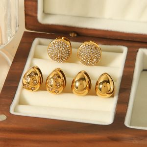 Pendientes de botón de acero inoxidable chapados en oro de 18 quilates con circonita completa, redondos y geométricos, para mujer, regalo - Product Image 1