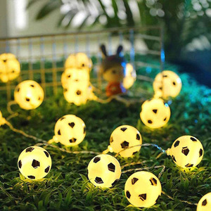 Guirlandes lumineuses LED en forme de ballon de football blanc chaud pour décorations de fête, ambiance extérieure pour les jours de match et les fan caves - Product Image 6