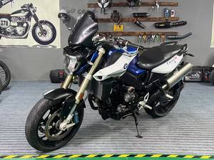 Motocyclettes d'occasion BMWF800R <span class=keywords><strong>Moto</strong></span> 800cc <span class=keywords><strong>Moto</strong></span> à essence Pure Performance Streetbike Sportbike État d'origine - Product Image 3