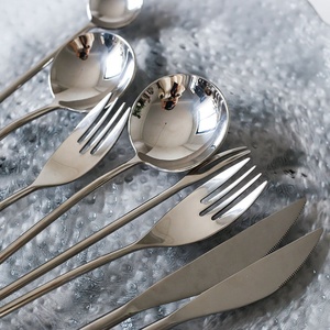 Couteau à Steak Or Argent Cuillère à Dessert Fourchette Cuillère en Acier Inoxydable 304 Couverts Polis Miroir Ustensile Vaisselle Passe au Lave-Vaisselle - Product Image 5