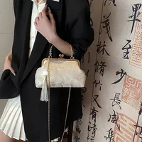 Sac à bandoulière élégant pour femme, pochette de style chinois, sac à chaîne pour femme, sac à main décontracté pour filles, avec pendentif à pompon