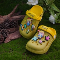 Sepatu Pantai Bertema Makanan dengan Hiasan Bunga Kartun Gadis Lucu yang Dapat Disesuaikan, Berbagai Jenis PVC Ramah Lingkungan, Warna & Ukuran Dapat Disesuaikan